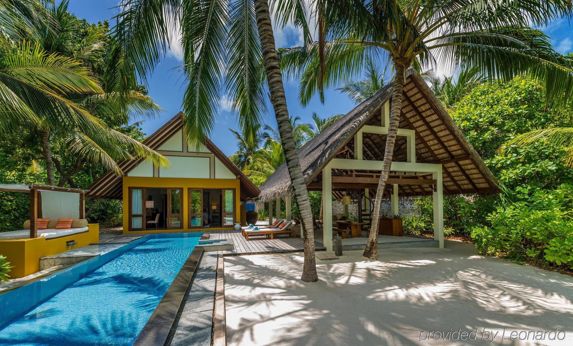 Four Seasons Resort Maldives At Landaa Giraavaru Kamadhoo Exterior photo