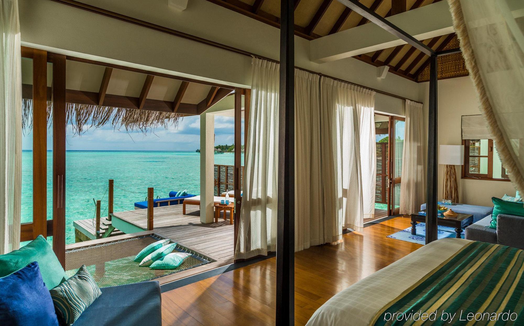 Four Seasons Resort Maldives At Landaa Giraavaru Kamadhoo Exterior photo