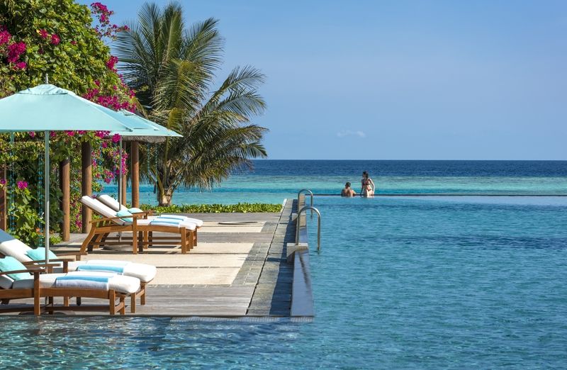 Four Seasons Resort Maldives At Landaa Giraavaru Kamadhoo Exterior photo