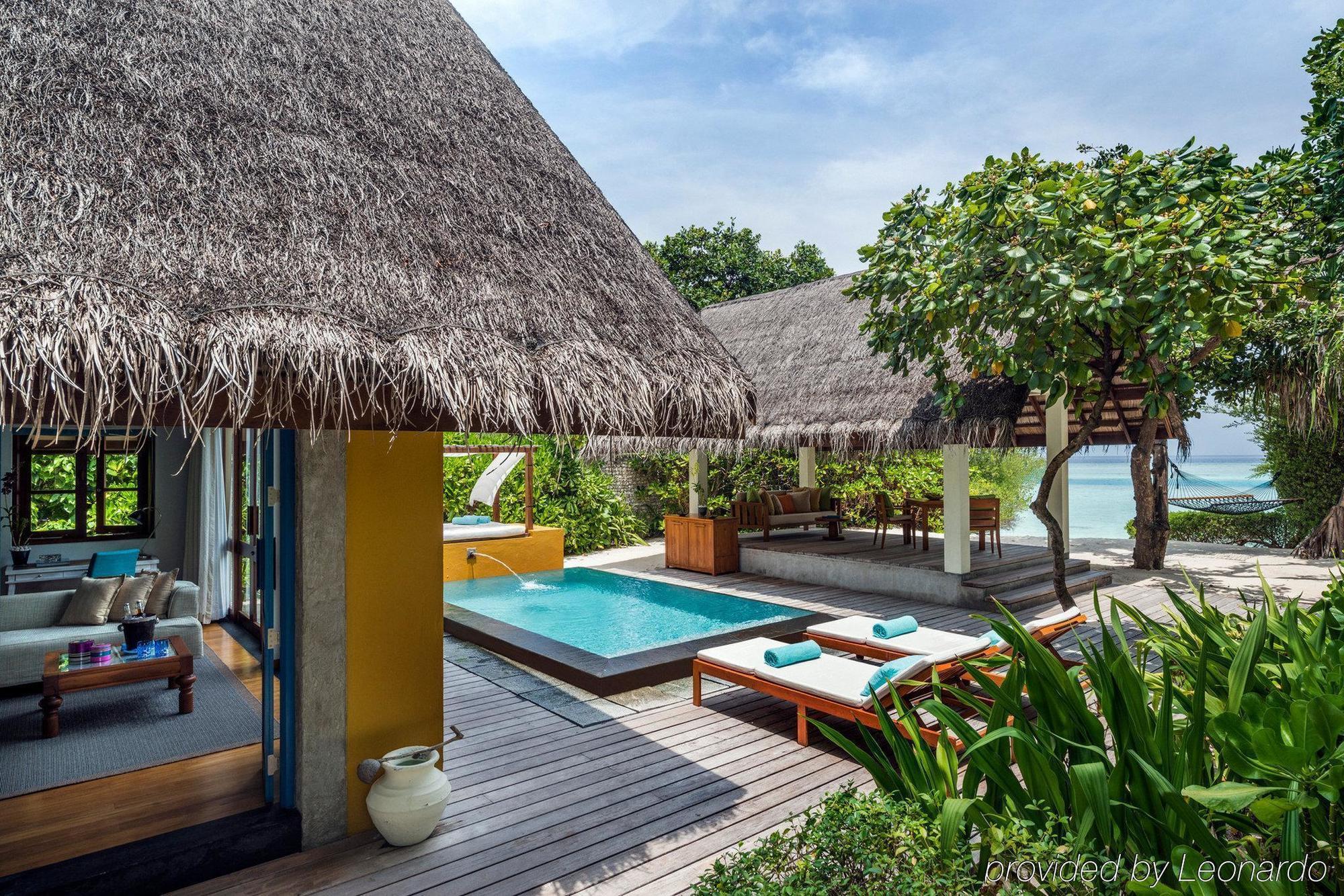 Four Seasons Resort Maldives At Landaa Giraavaru Kamadhoo Exterior photo