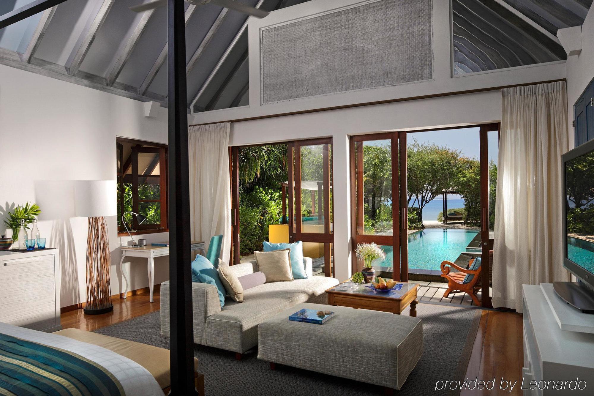 Four Seasons Resort Maldives At Landaa Giraavaru Kamadhoo Exterior photo
