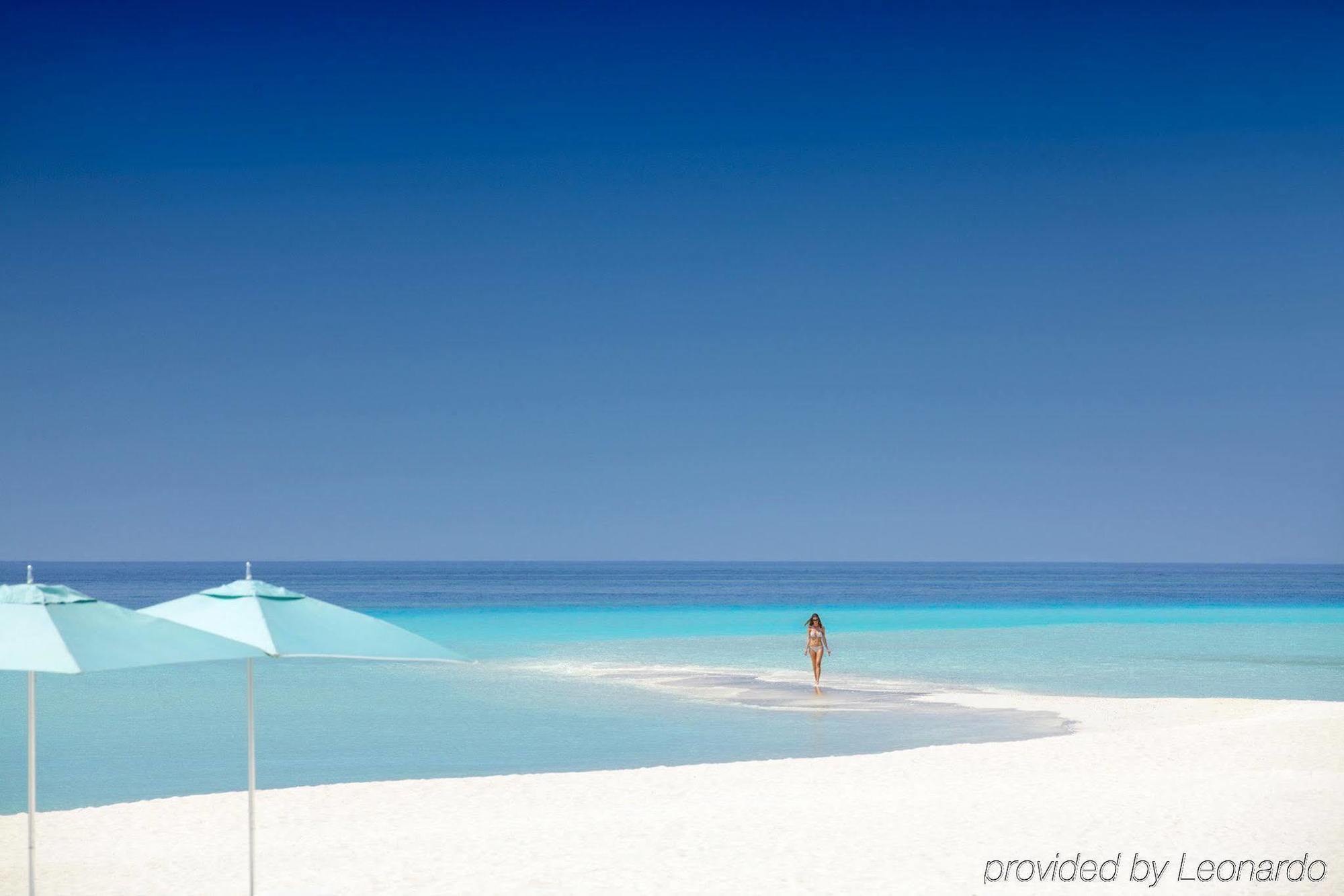 Four Seasons Resort Maldives At Landaa Giraavaru Kamadhoo Exterior photo