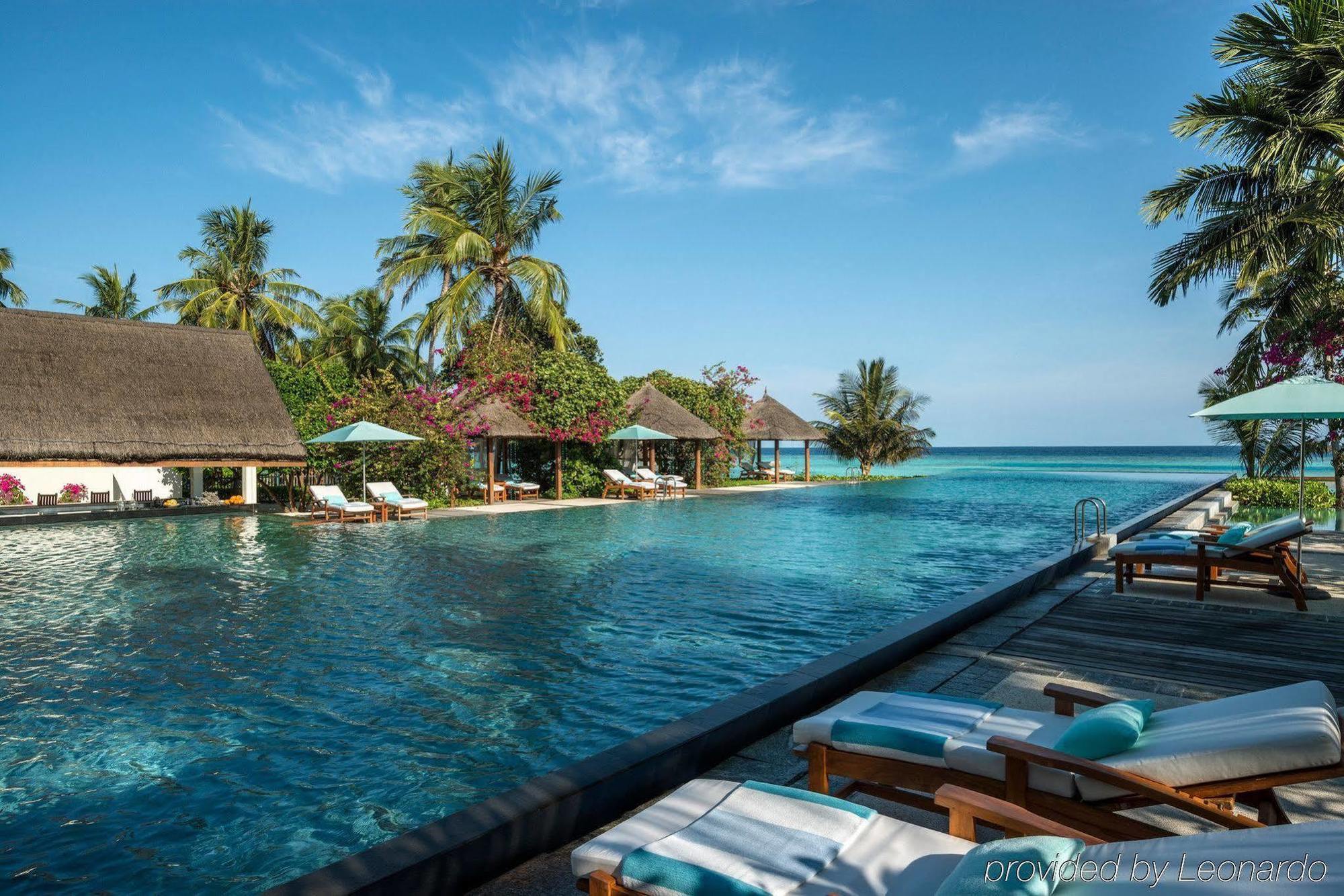 Four Seasons Resort Maldives At Landaa Giraavaru Kamadhoo Exterior photo